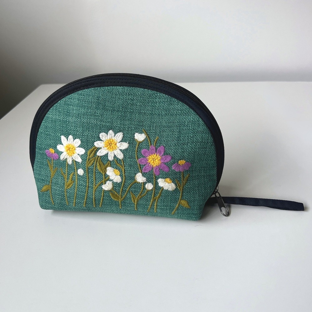 Embroidered Floral Cosmetic Bag Makeup Pouch Green Daisy Travel Toiletry Case - Picture 3 of 13